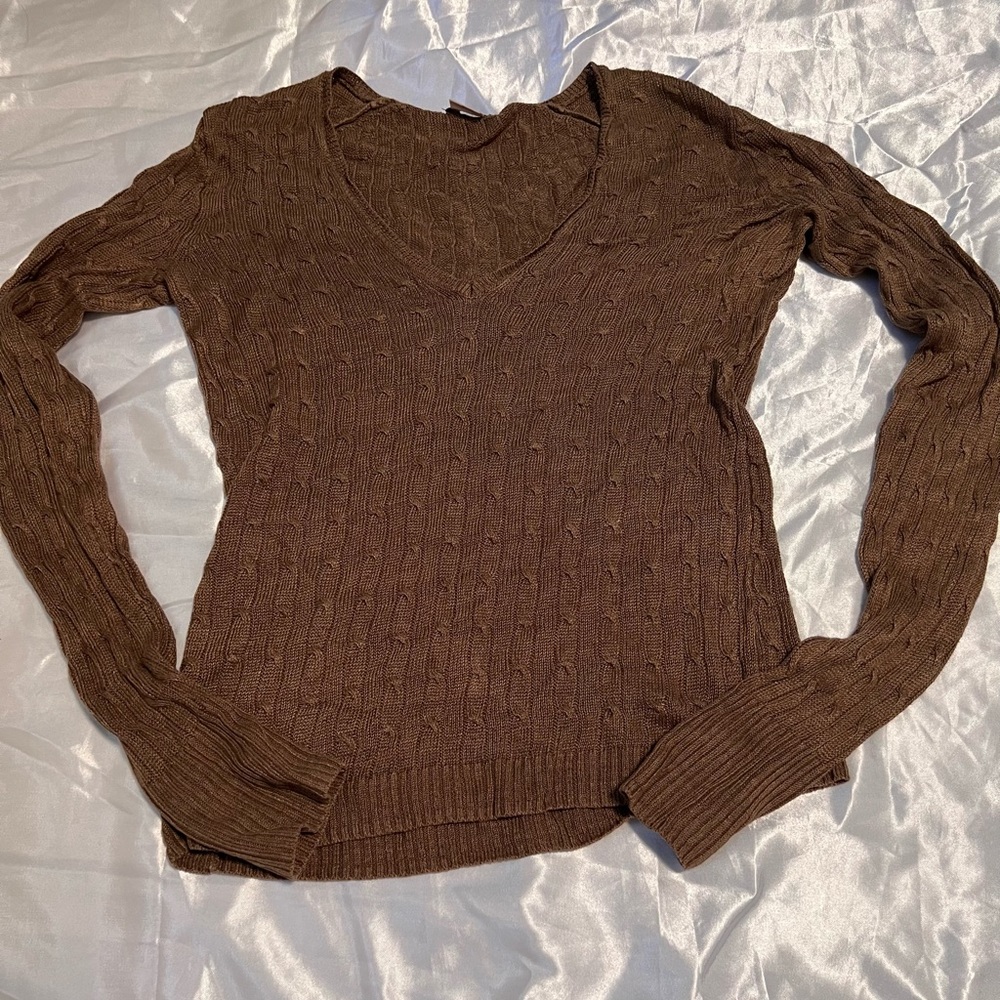 brown cable knit thin sweater,